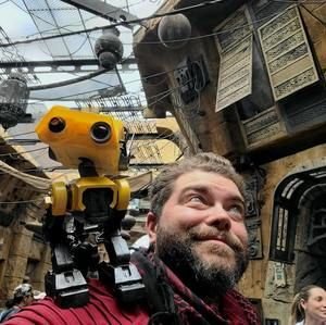 Meet your Posher, Christopher